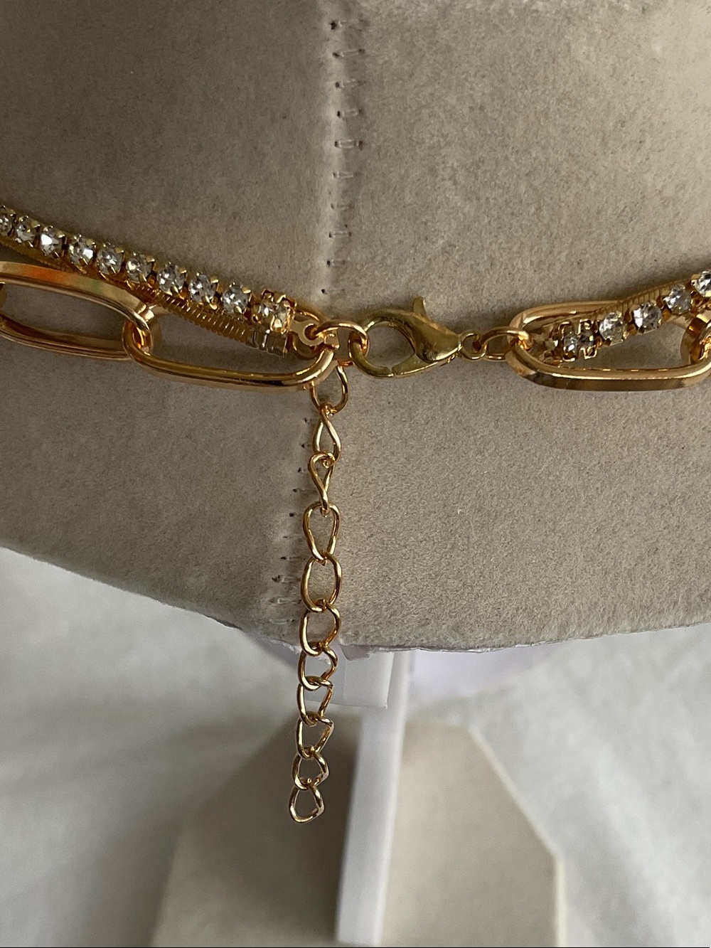 Gold Layered Necklace NWOT - Picture 4 of 5